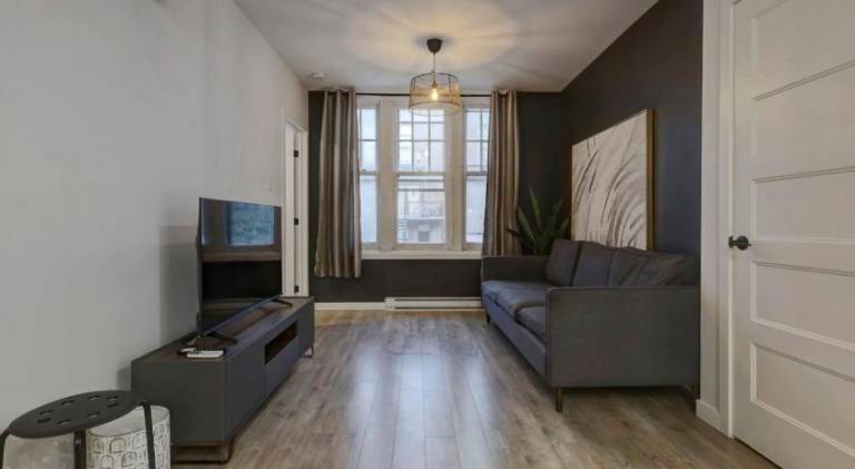 Rental apartment | Perfect for remote work | Pets allowed in Montréal, QC