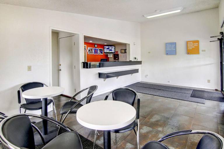 Motel6 Union City, GA - Atlanta Airport — photo 2