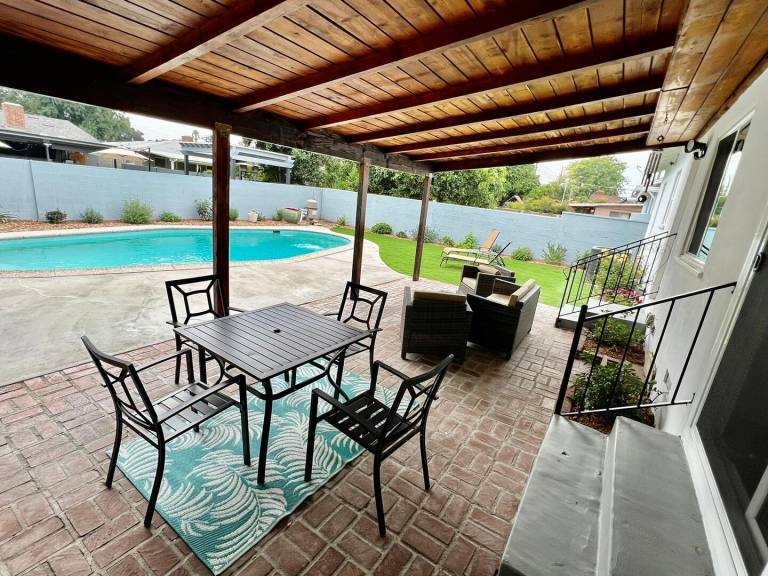 House  Lake Balboa