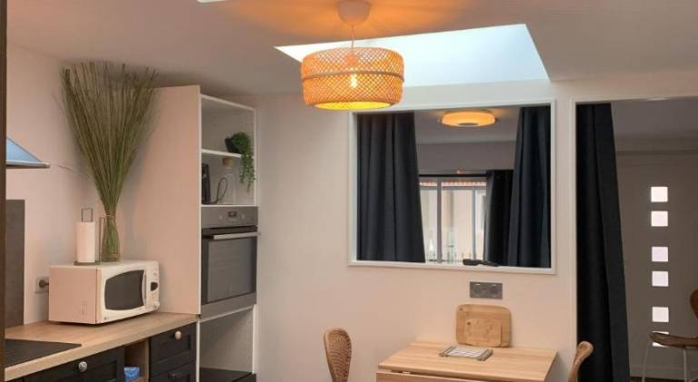 Rental apartment with 1 room for 2 persons in Beauvais