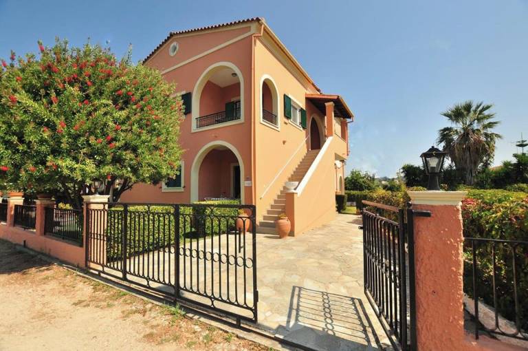 Apartment  Acharavi
