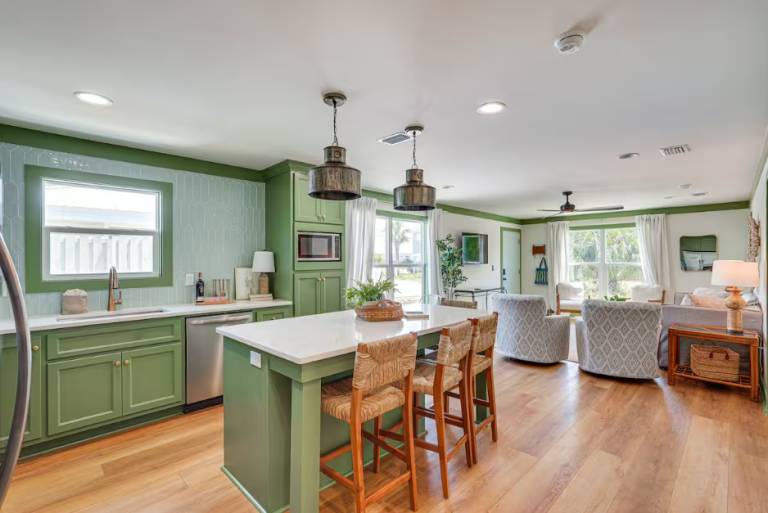 Shasta Street Retreat New to Mgmt