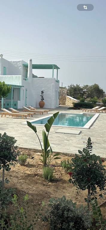 Villa Naoussa