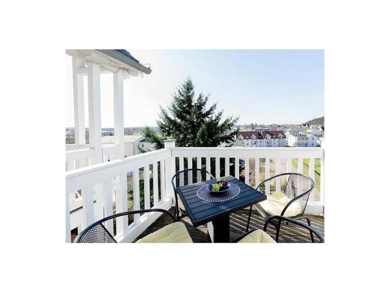 House with terrace — photo 4