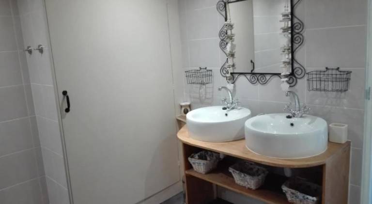Desokkeraai - Sauna & Hottub prive appartement in schuur — photo 2