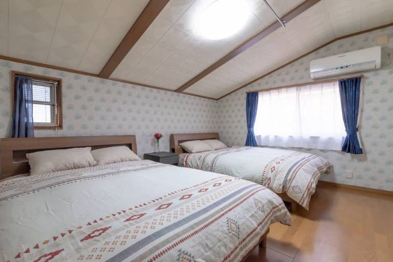 Hus 4 Chome-11 Nakaochiai