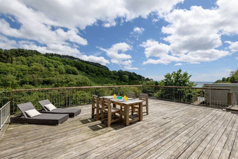 House Looe