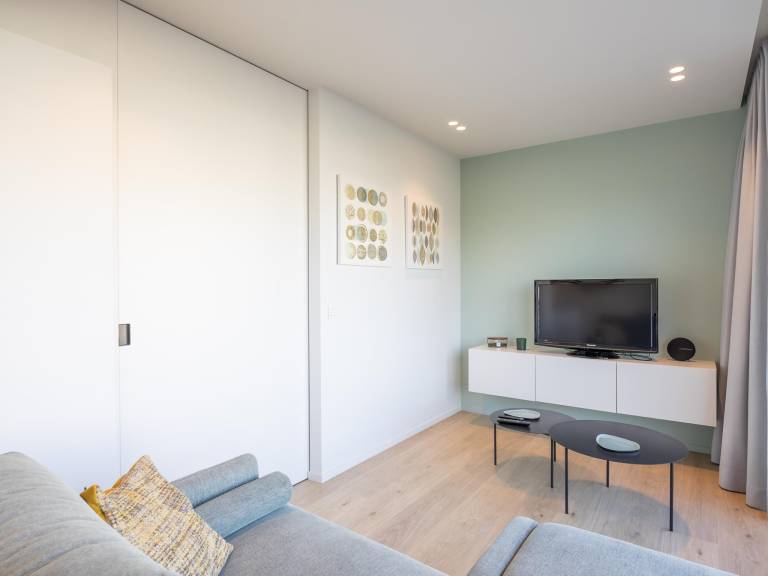 Apartment with patio | Sea view — photo 4