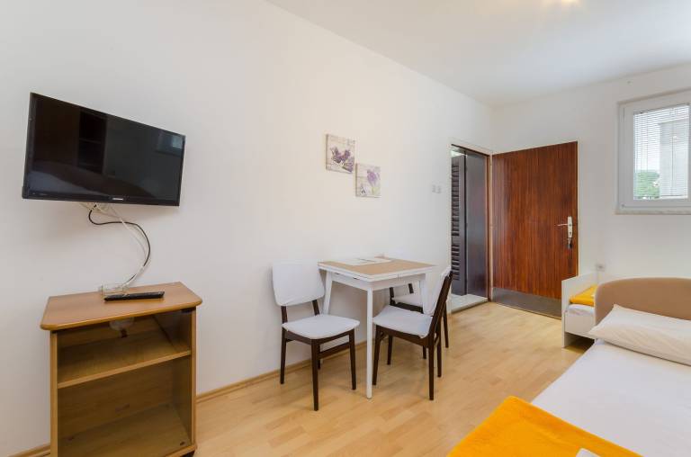 Rental apartment with terrace | Next to the beach | Good for workation | Dogs allowed — photo 2