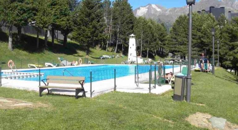 Vacation home with pool | Pet-friendly — photo 5