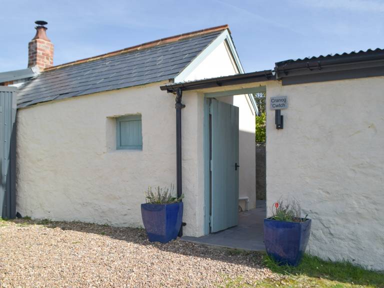 Cottage  Abercastle