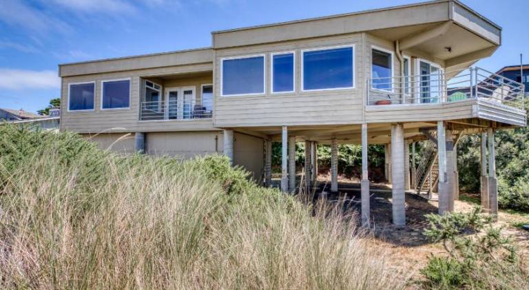Wonderful vacation home | Beach nearby | Suitable for remote work | Pet-friendly in Bandon, OR