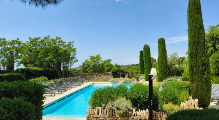 Vacation home with pool in Gordes