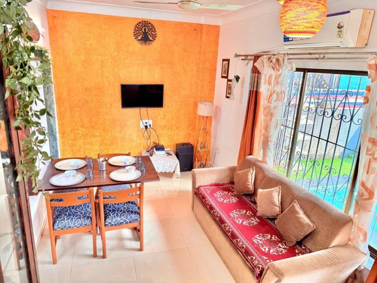Villa with 1 room for 6 persons in Khandala