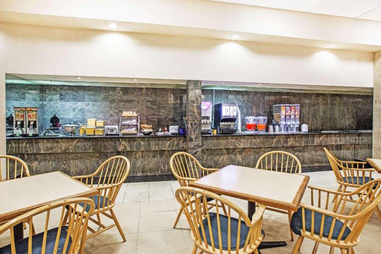 SureStay by Best Western Irving Grapevine DFW North — photo 5