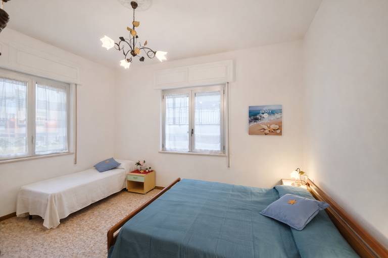 Rental apartment with 2 rooms for 5 persons — photo 5