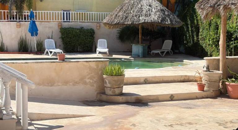 Vacation home with pool — photo 3