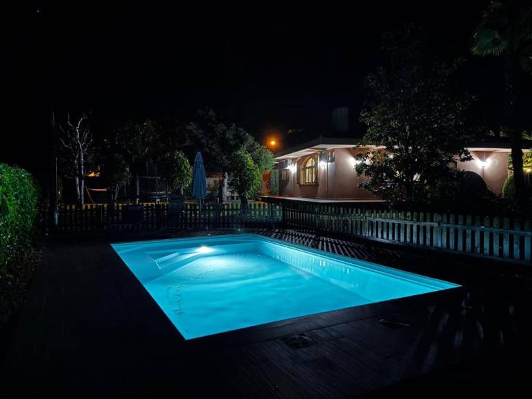 Farm with patio, BBQ & private pool | Pool view — photo 3