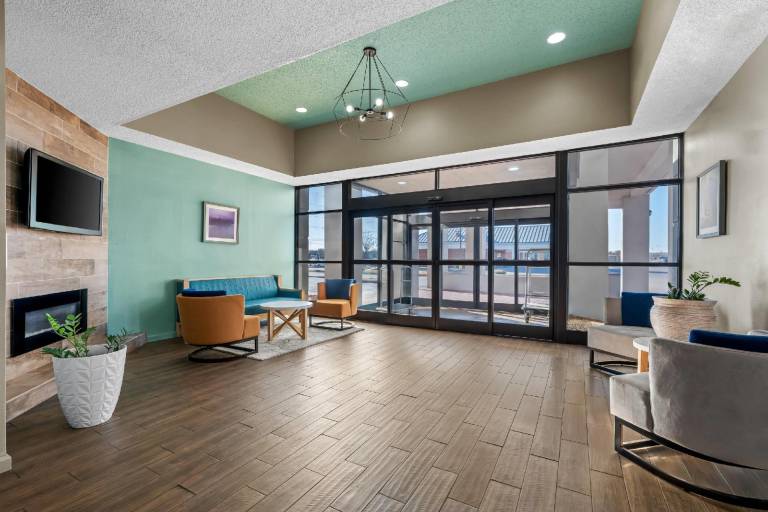 MainStay Suites Decatur River City — photo 2