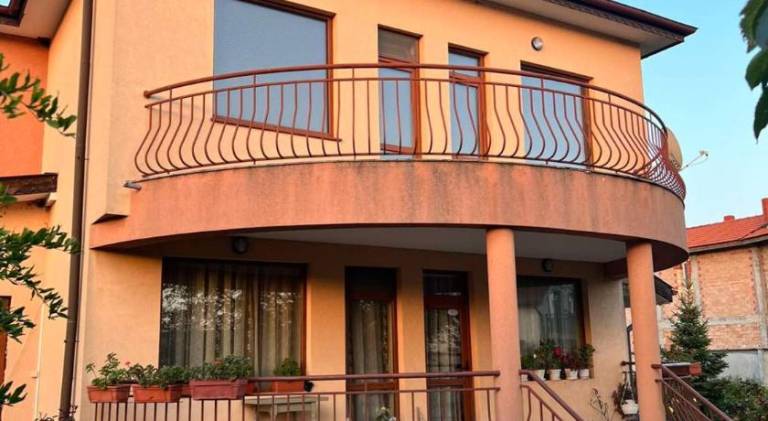 Big villa with jacuzzi | Pets are welcome — photo 4
