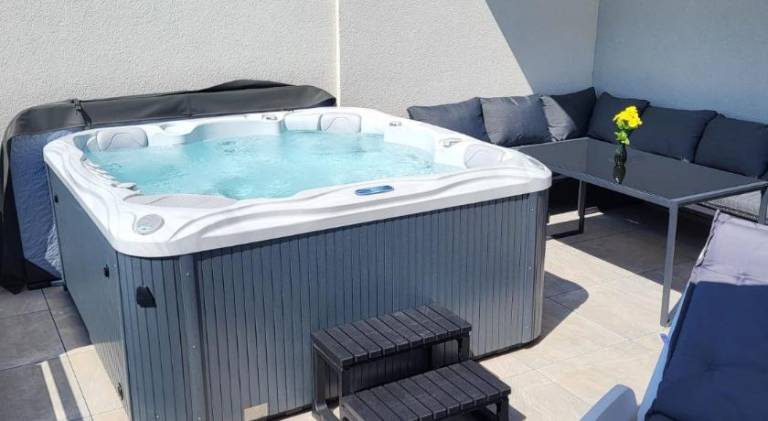 VillaMIA heated pool - jacuzzi-10 persons-boat tours - Luxury — photo 4