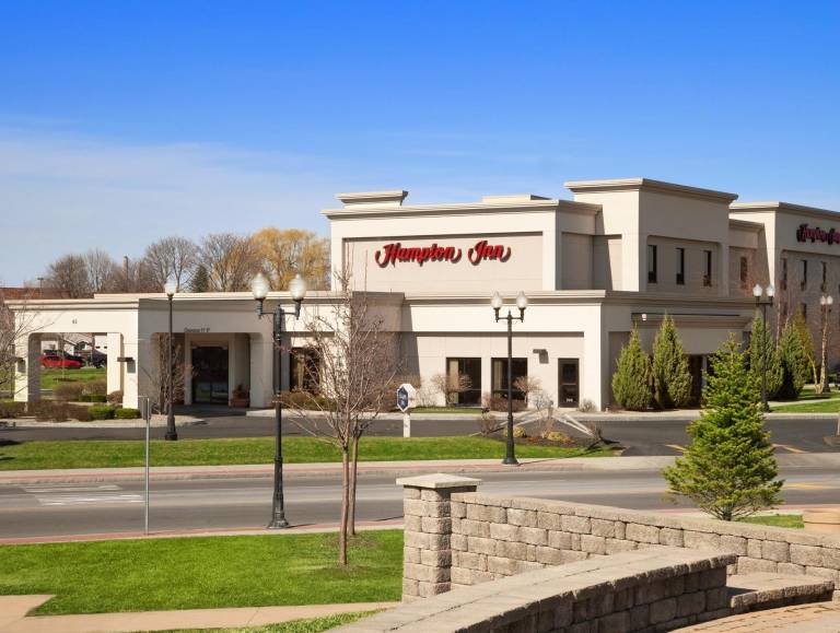 Hampton Inn Geneva in Senec