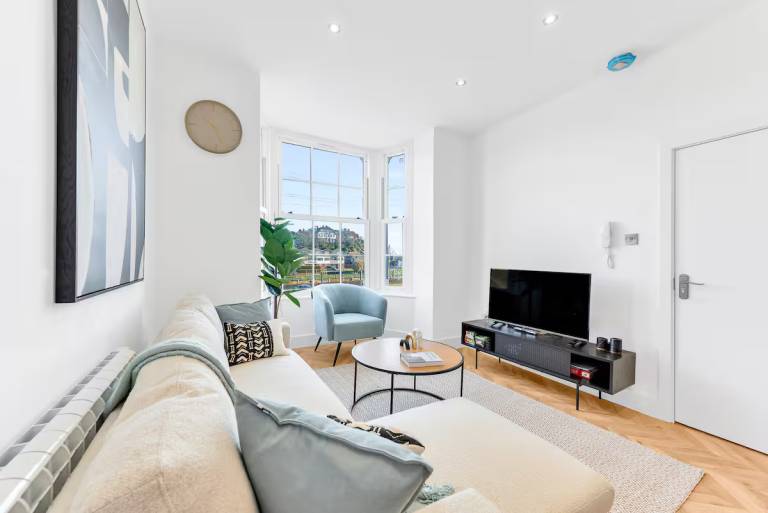 Pass the Keys Mermaid s Rest Stylish Flat