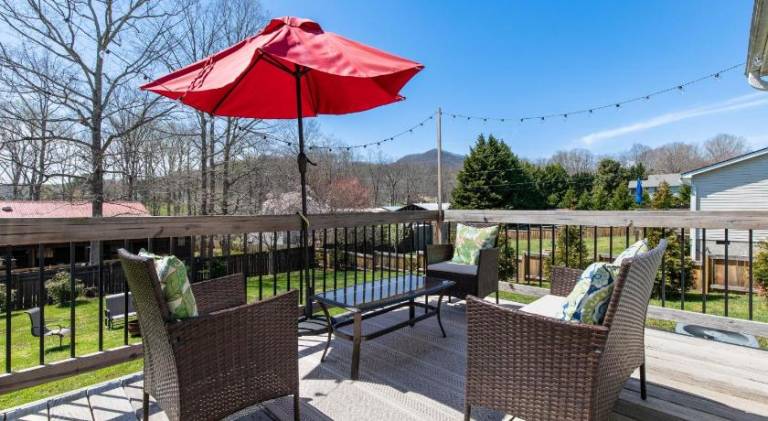 House with jacuzzi | Pets allowed — photo 4