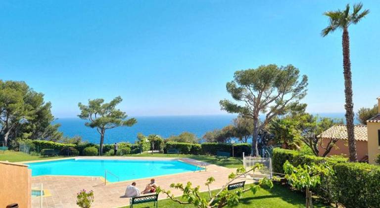 Holiday apartment with pool | Pets are welcome in La Seyne-sur-Mer