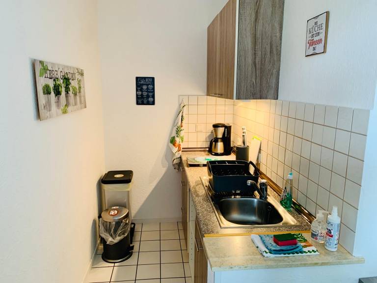 Apartment with yard & patio — photo 4