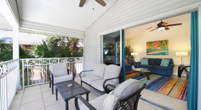 House with pool | Beach nearby | Pets are welcome — photo 5