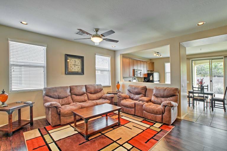 Dog-Friendly Retreat w/ Patio & Yard in Gilbert! — photo 3