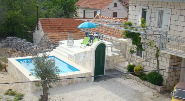 Vacation home with pool | Dogs allowed in Seget