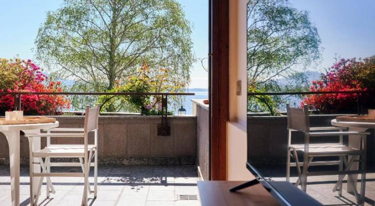 Apartment with pool in Baveno