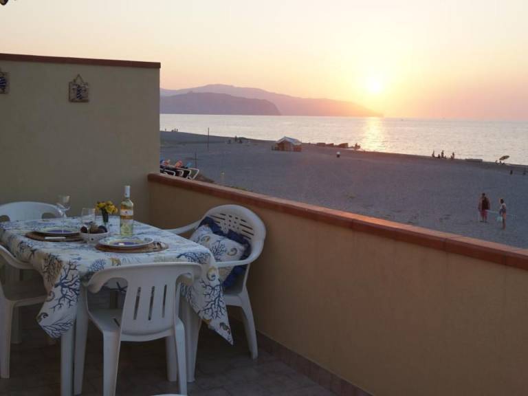 Ferienwohnung in Marchesana, Terme Vigliatore f&uuml;r max. 2 Personen