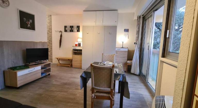 Charming holiday apartment | Next to the beach | Pets are welcome in Menton