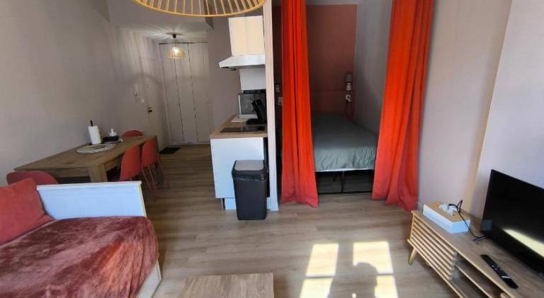Apartment with 1 room for 4 persons — photo 2