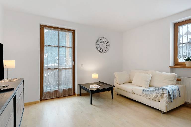 Apartment 'Weber' with Mountain View, Private Terrace and Garage Parking — photo 4