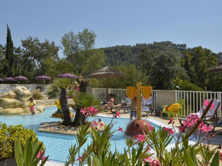 Mobile home with heated pool & terrace — photo 3