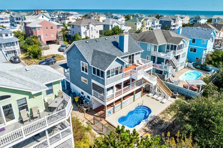 Children-friendly pleasant house with pool & grill | Close to the beach | Pets are welcome in Outer Banks, NC