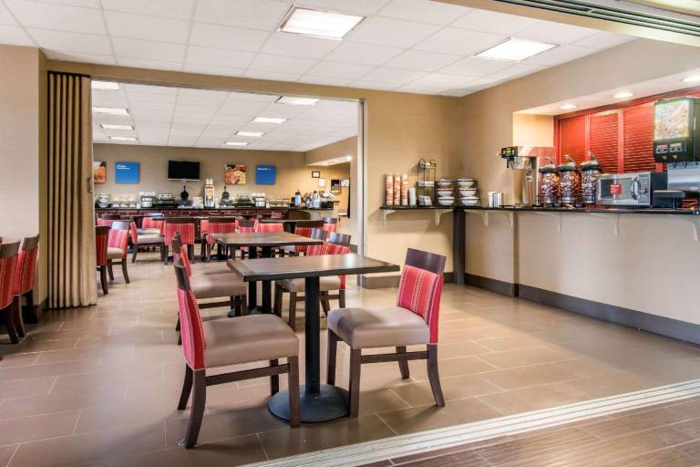 Comfort Inn Mechanicsburg - Harrisburg South — photo 2