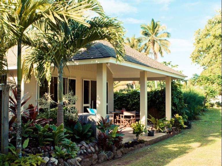Resort Titikaveka Tapere