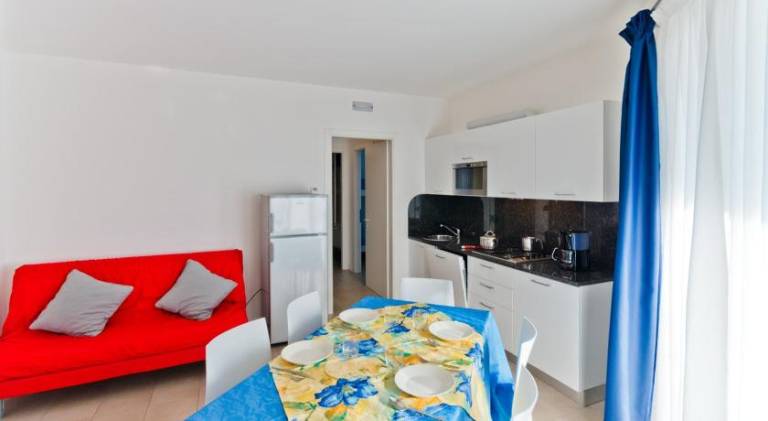 Rental apartment with patio | Beach nearby | Pets allowed — photo 2