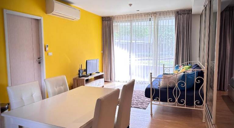 Beautiful apartment with terrace, yard & pool | Next to the beach | Pet-friendly — photo 2