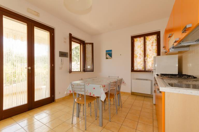Holiday apartment with BBQ & yard | Garden view — photo 4