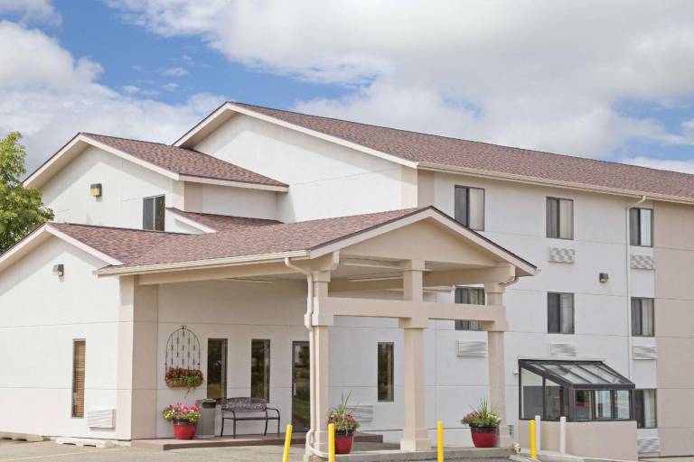 Super 8 By Wyndham Havre in Havre, MT
