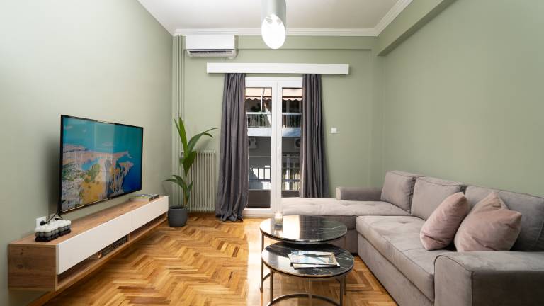 City Center Apt on a Traffic Free Street