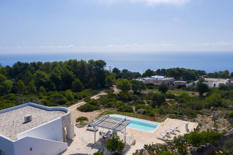 Villa with patio, private pool & BBQ | Garden view | Dogs allowed — photo 3