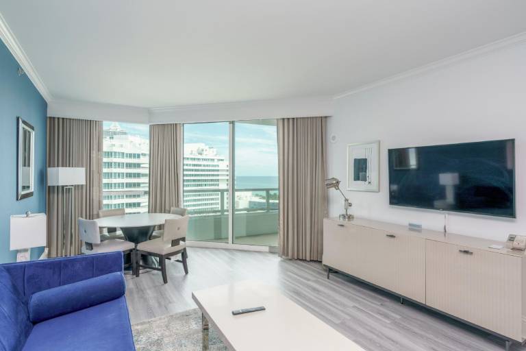 Residences at Fontainebleau Miami in Miami Beach, FL