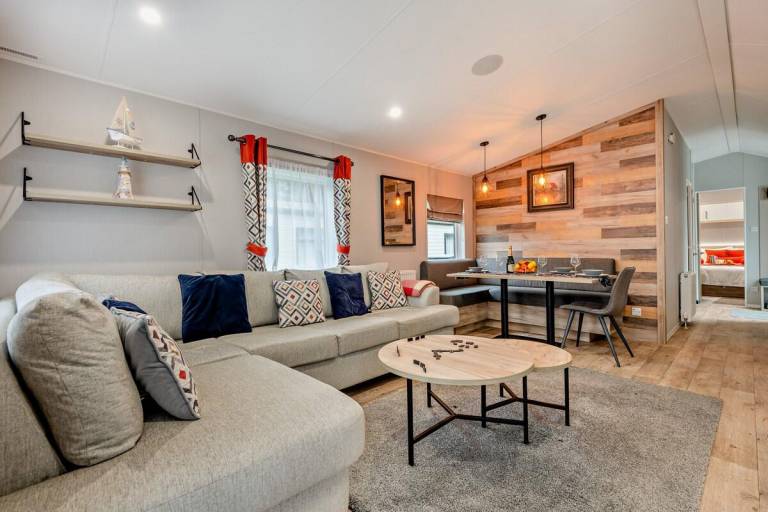 Vacation home with sauna in Lymington